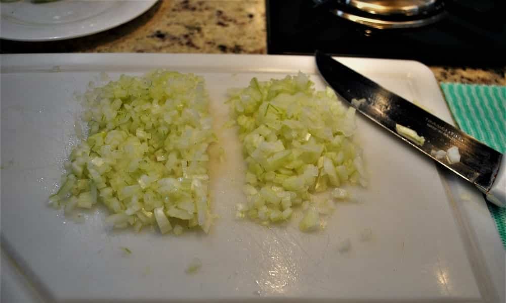 Como cortar cebola de uma forma prática, rápida e fácil