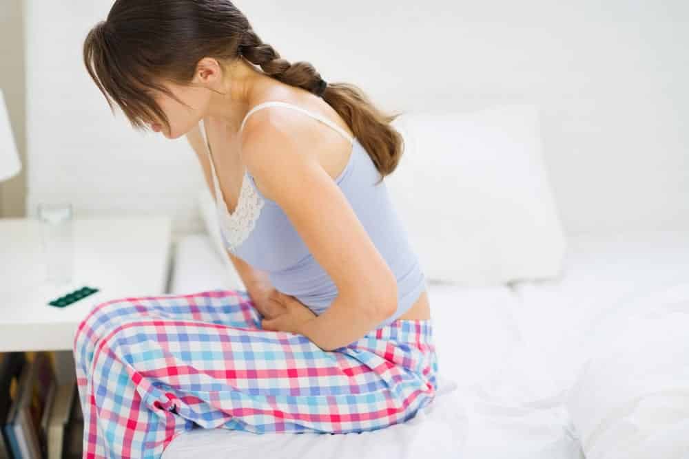 O que significa quando a cólica aparece fora do período menstrual