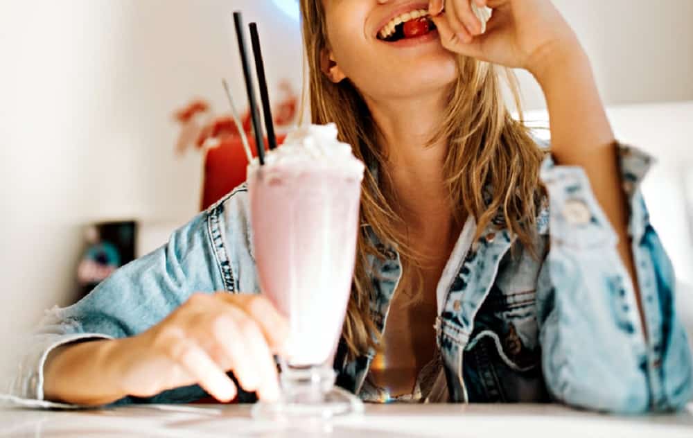 Como fazer milk shake funcional para se refrescar sem peso na consciência