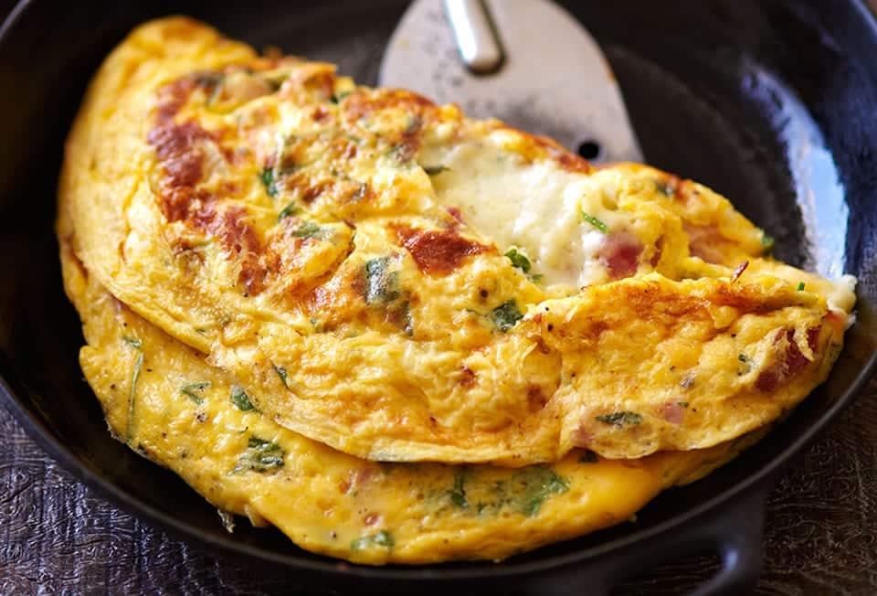 5 receitas de omelete rápidas para quando a fome apertar!