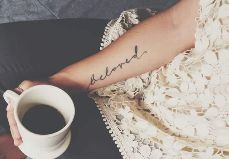 Tatuagem feminina no braço: 57 ideias que vão fazer a sua cabeça