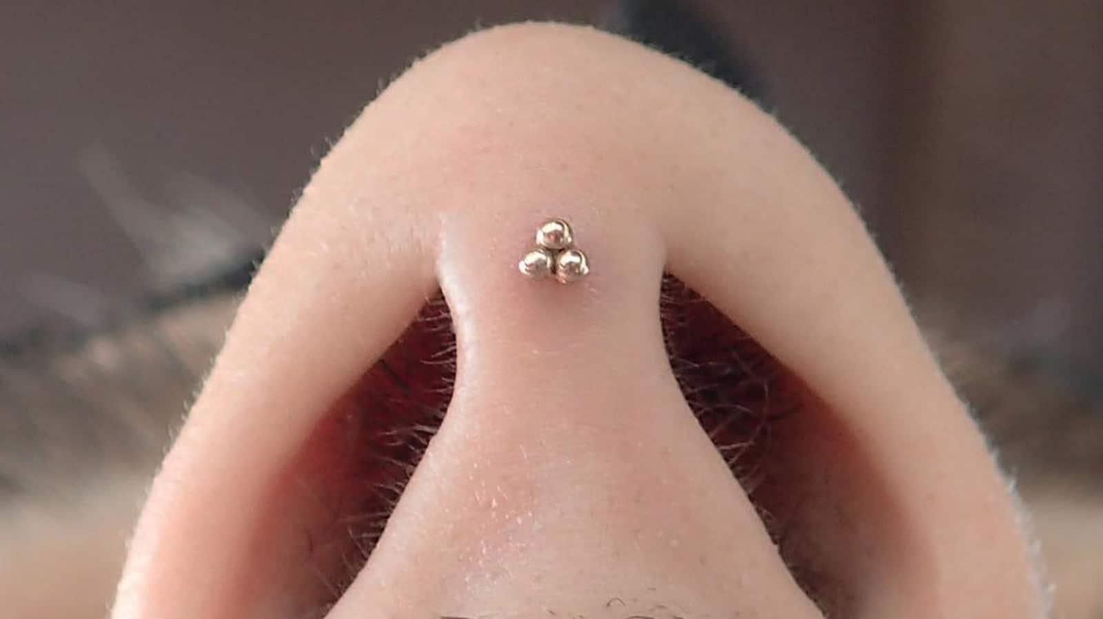 Piercing no nariz: tipos, cuidados, riscos e inspirações