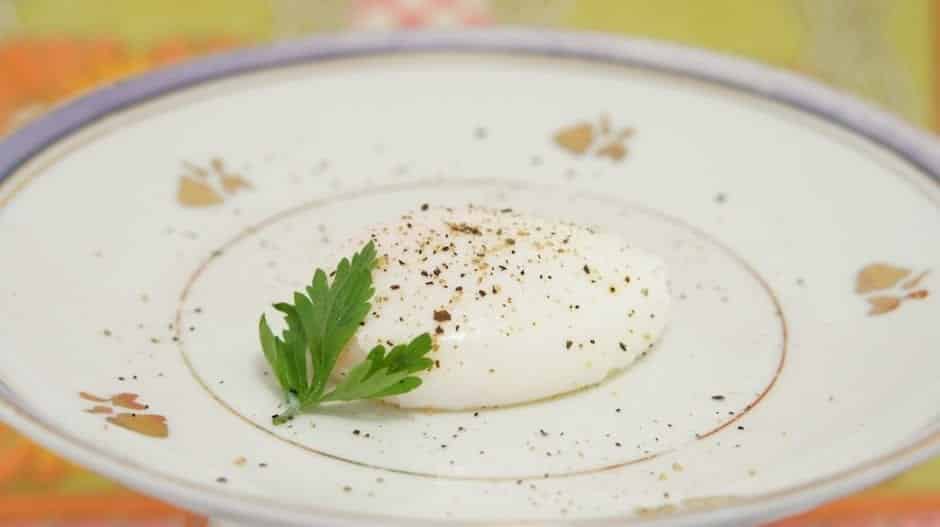 6 maneiras diferentes de cozinhar ovo e quanto tempo leva
