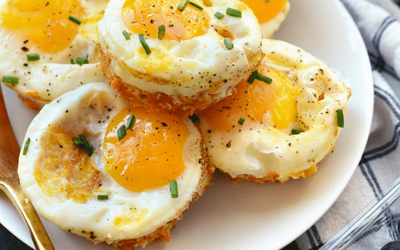 6 maneiras diferentes de cozinhar ovo e quanto tempo leva