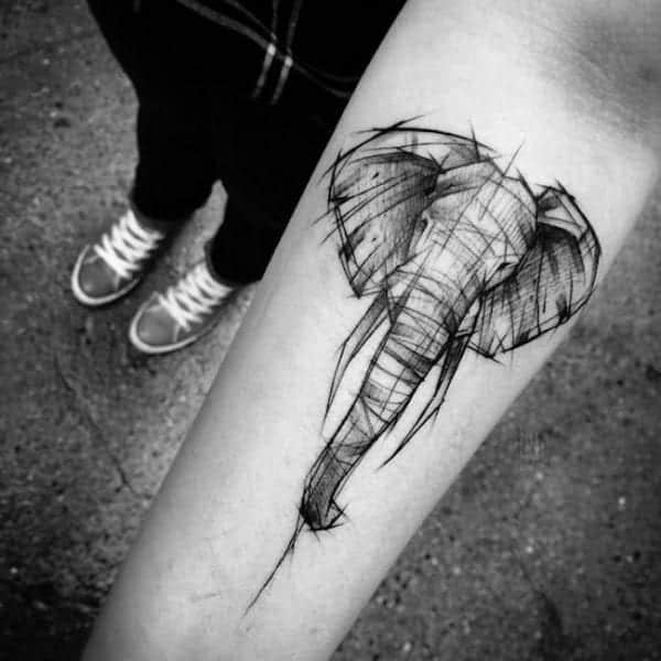 Se você tem medo de tatuar, então que tal fazer uma tatuagem no antebraço?