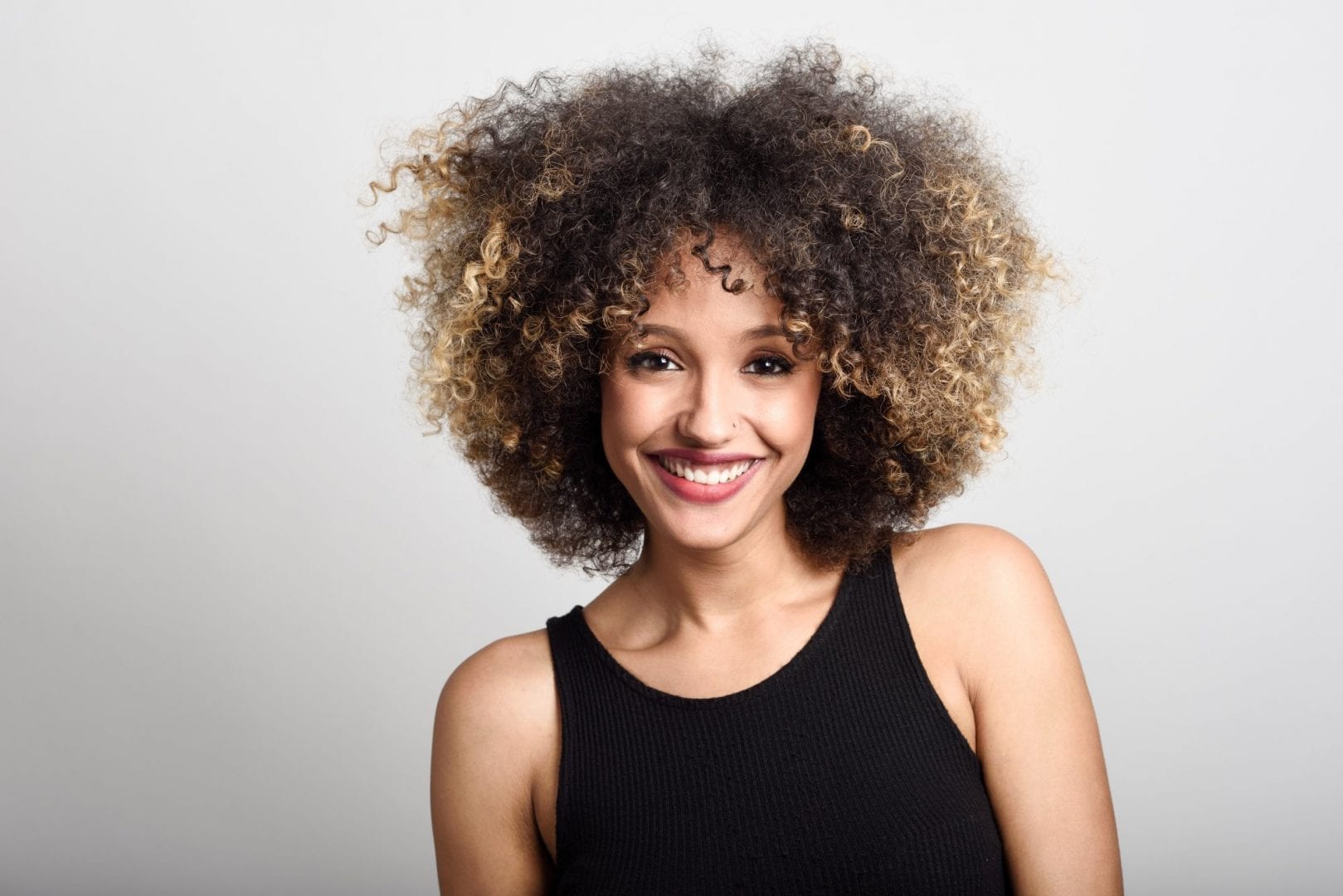 5 cuidados que lhe ajudaram a manter os cabelos crespos maravilhosos