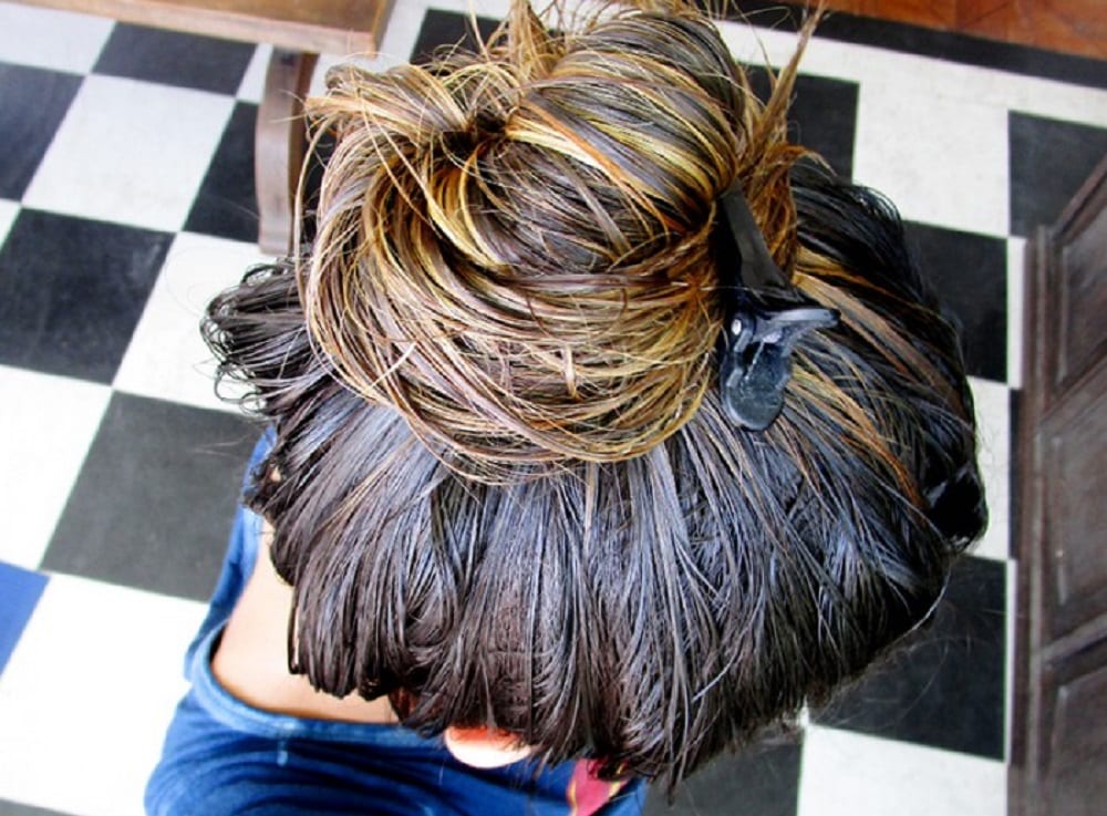 Óleo de coco no cabelo, como usar o produto no cabelo