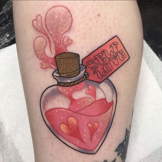 Tatuagem coração em chamas em 2023  Tatuagem fogo, Tatuagem de coração  delicada, Tatuagens especiais