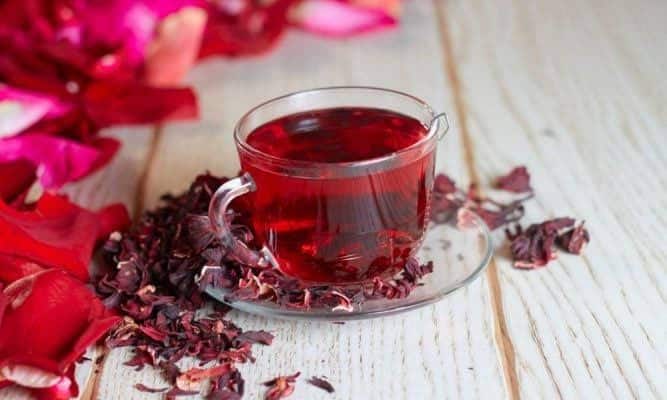 Chá de hibisco - é bom para a saúde e ajuda no emagrecimento