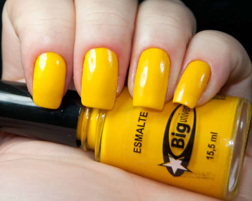 Esmalte amarelo - Nova tendência para quem deseja sair do óbvio e inovar