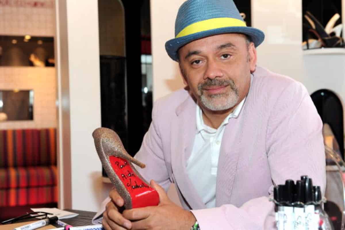 Louboutin - A história de sucesso da griffe de sapatos de solado vermelho