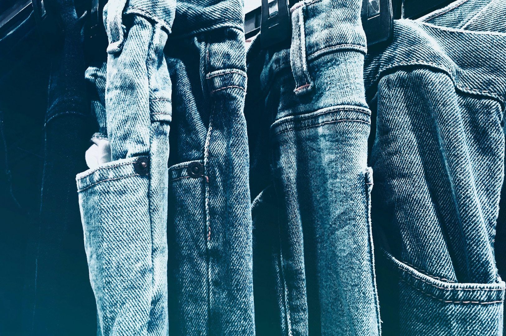 Calça jeans - A história da peça coringa que nunca sai de moda