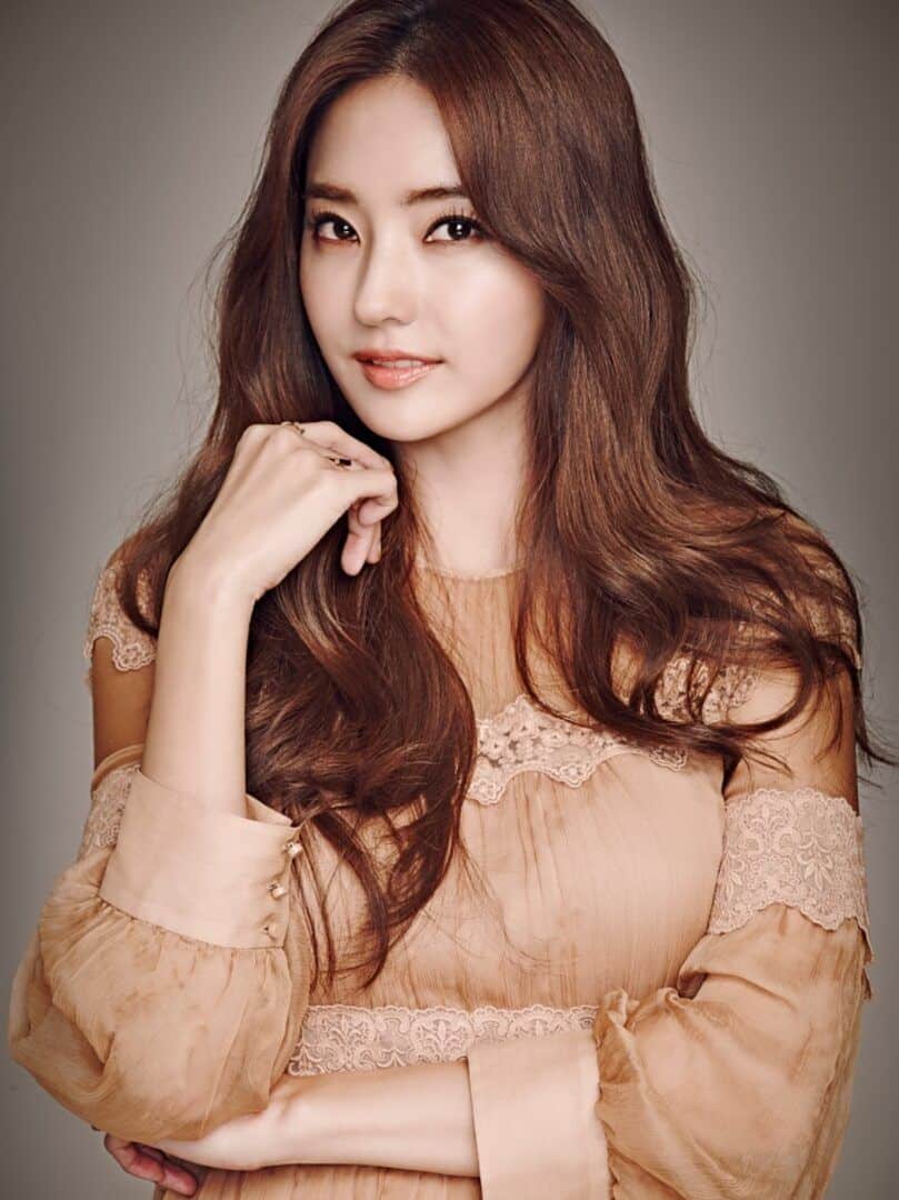 Han Chae-Young