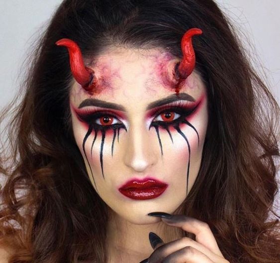 Aprenda a fazer maquiagem de bruxa para o Halloween - AtaNews