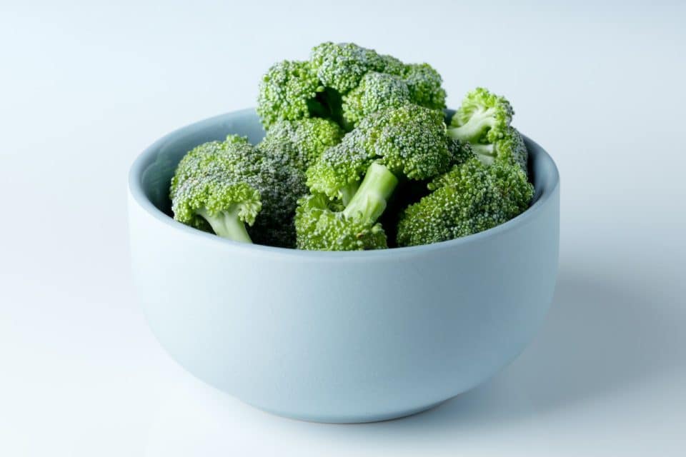 Jantar rápido: salada de brócolis