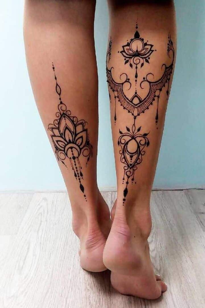 tatuagem de henna nas panturrilhas - Arte Milenar