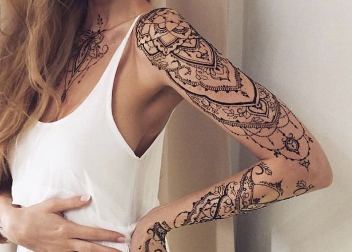 Tatuagem de Henna nos braços