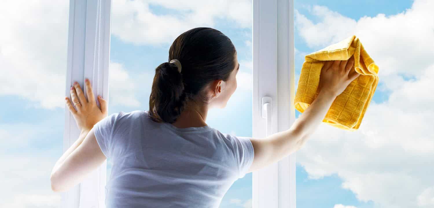 Como limpar vidros- dicas rápidas para manter suas janelas sem manchas