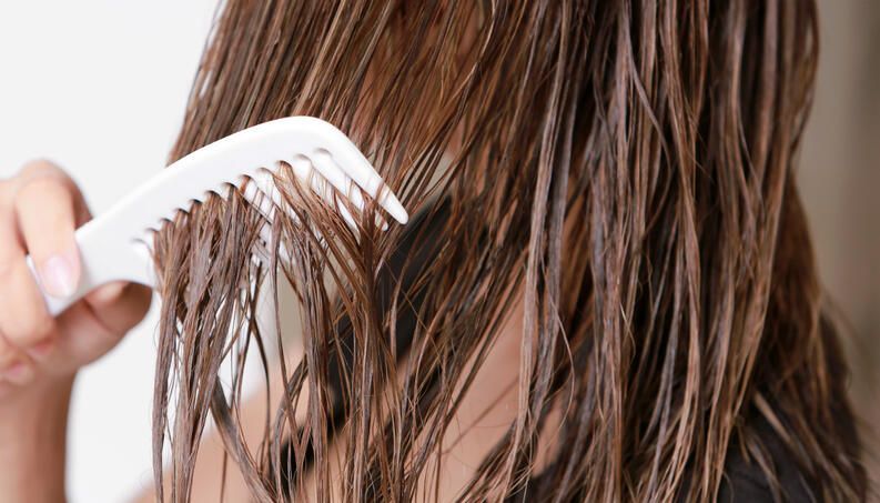 O que é alopecia? – Causas e tratamentos da queda de cabelo