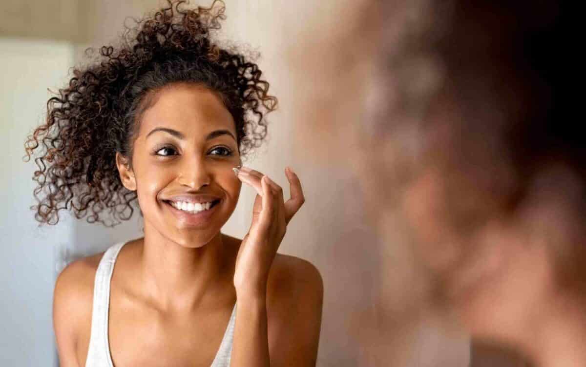 6 benefícios do ácido hialurônico para a pele e como aplicá-lo