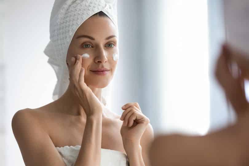 Hidratação da pele:  Entenda a importância dessa prática e como realizá-la