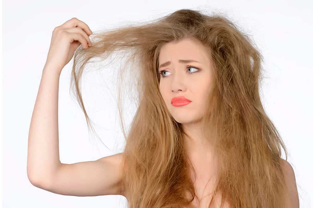 Dormir de cabelo amarrado: Dicas e cuidados para amarrar sem danificá-lo