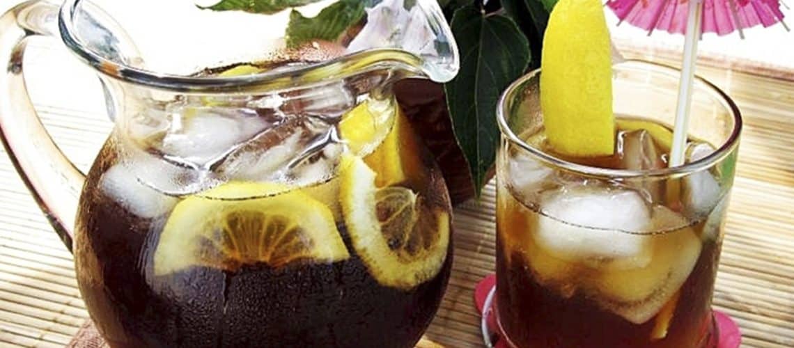 Café com limão: mito ou verdade sobre os benefícios da bebida