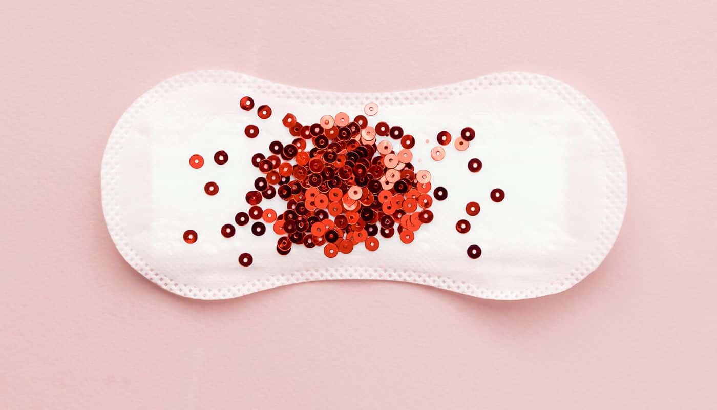 Entenda o que causa os coágulos de sangue durante a menstruação