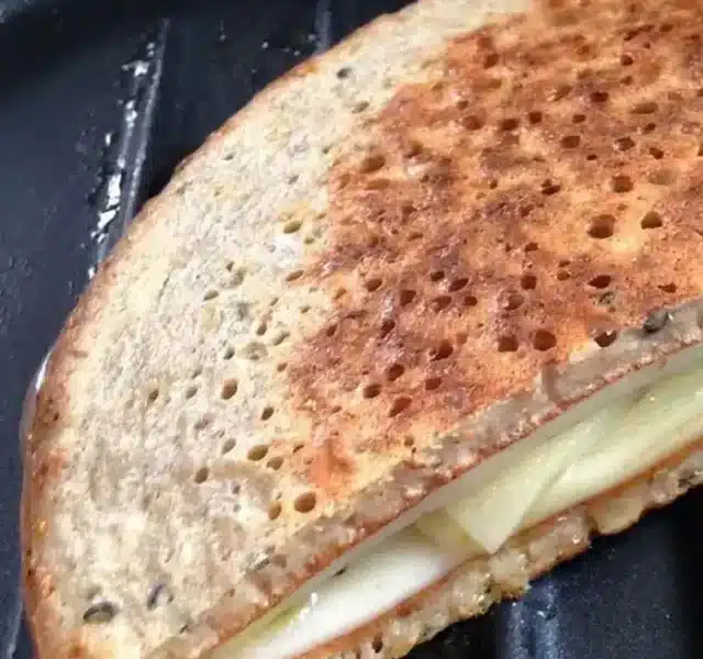 Pão de frigideira delicioso para fazer em casa, em poucos minutos