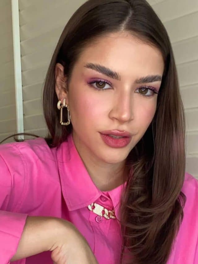 Conheça Lelê Burnier, a dona dos looks mais coloridos do TikTok