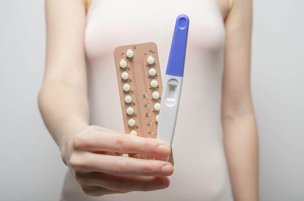 Posso engravidar tomando anticoncepcional?