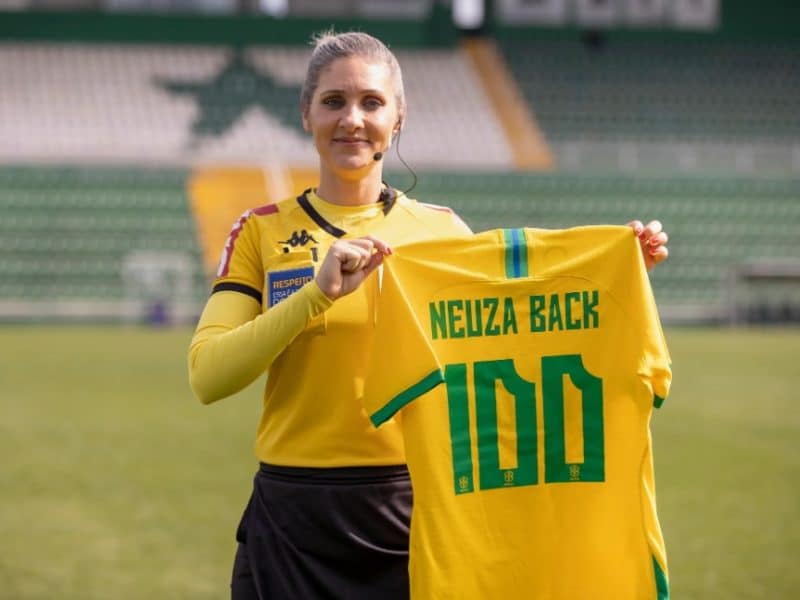 Neuza Back: quem é a 1ª árbitra brasileira na Copa do Mundo?