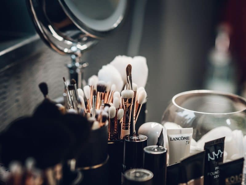 Como organizar e armazenar maquiagem?